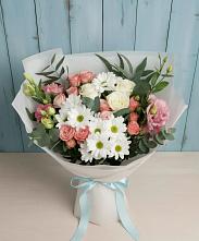 Букет цветов из:  Розы, Лизиантусы и Хризантемы в Агрызе