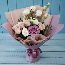 Букет цветов из:  Розы и Лизиантусы в Агрызе